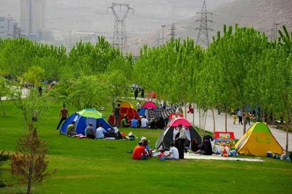 برپایی آئین روز طبیعت میان خانواده&zwnj;های ایرانی + فیلم