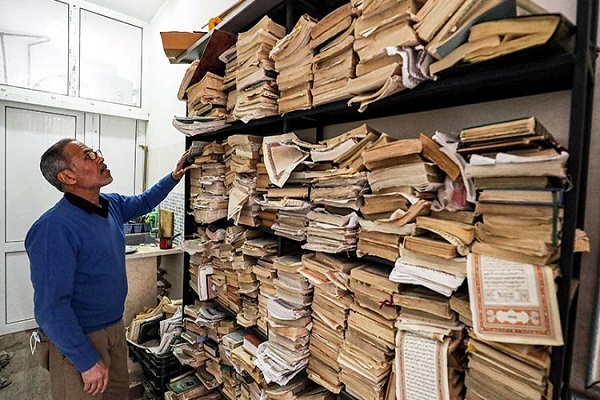 رونق کارگاه مرمت قرآن‌های قدیمی در پایتخت لیبی