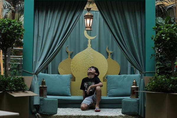 عکس | تزئینات رمضانی مراکز حرید در امارات