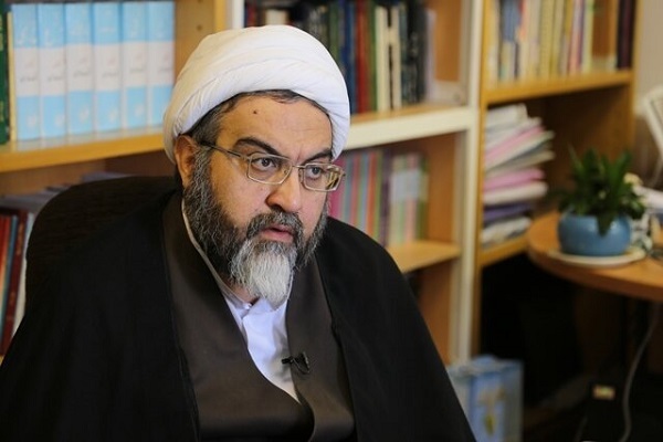 حجت الاسلام والمسلمین محمدتقی سبحانی، رئیس جامعه علمیه حوزه علمیه.