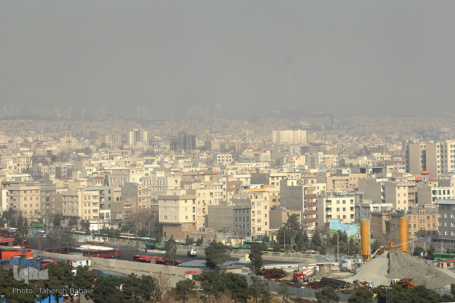 شاخص هم اکنون هوای تهران خطرناک است/ از خانه بیرون نروید