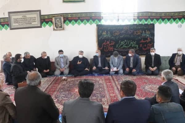 استاندار آذربایجان&zwnj;غربی در جمع مردم روستای قهرمانلوی سفلی