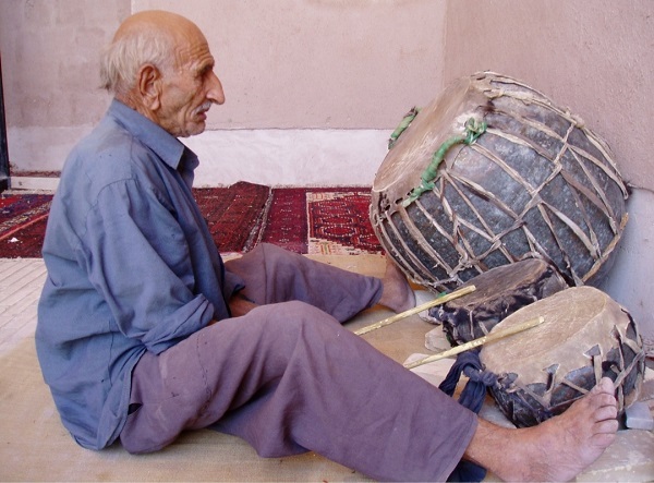 سفیدمهره، ساز مقدسی که بانگ سحری مردم است