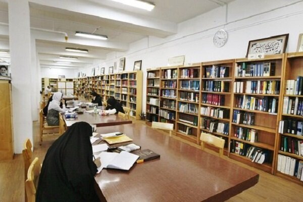 اهدای کتاب به کتابخانه&zwnj;های شهرستان مهاباد