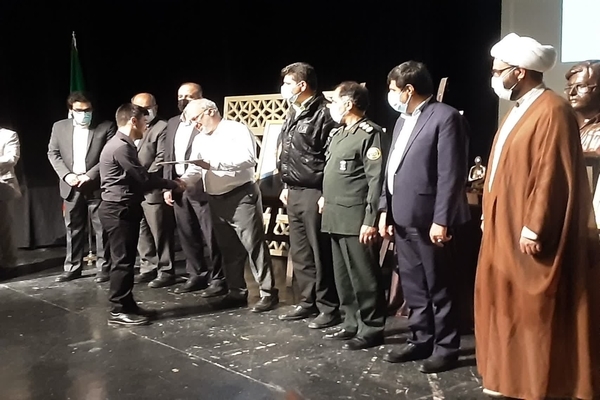 هنرمندان انقلابی