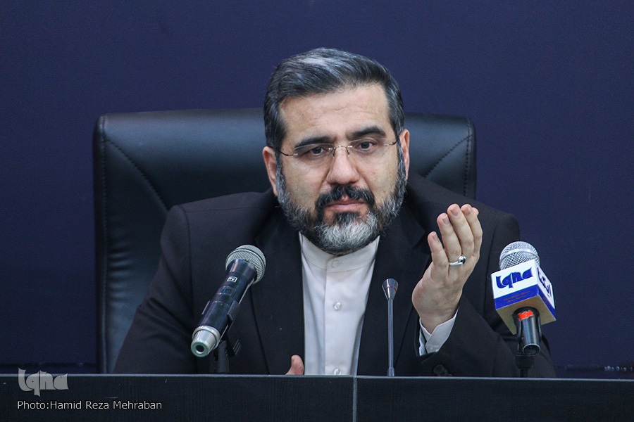 وزیر ارشاد دست به کار شد؛ محصولات حجاب کالای فرهنگی می‌شود؟
