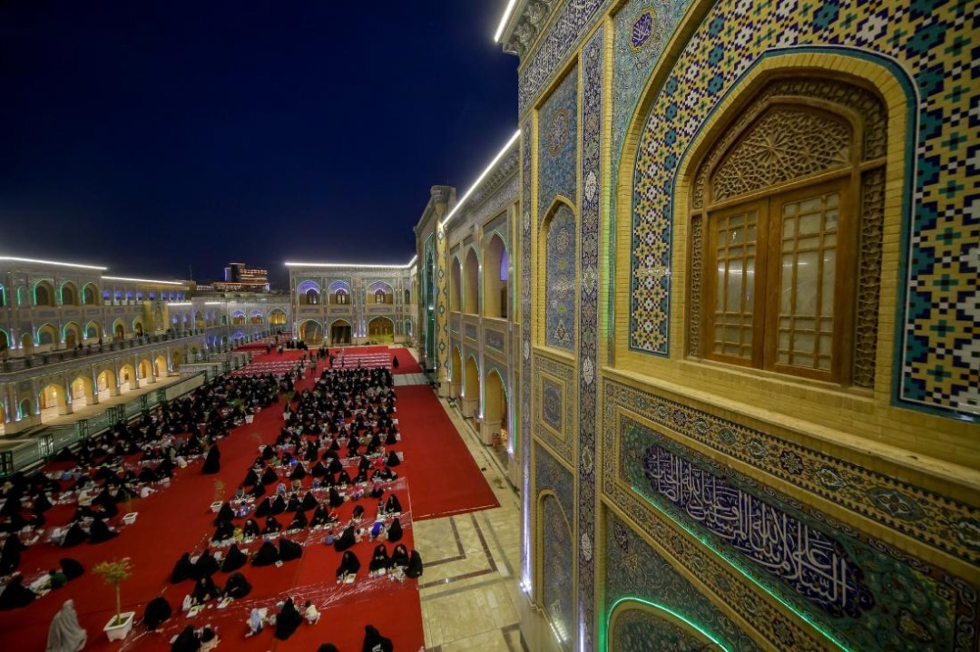 میزبانی صحن «مادر» از زائران روزه‌دار خانه پدری + گزارش تصویری