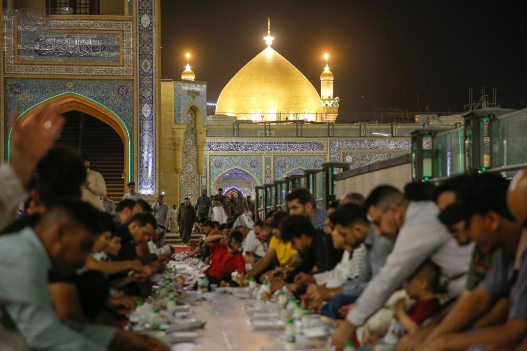 میزبانی صحن «مادر» از زائران روزه‌دار خانه پدری + گزارش تصویری