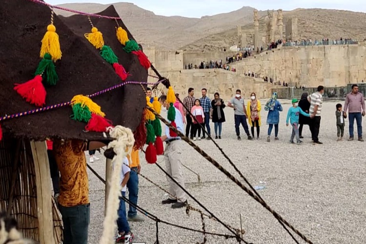 جشن نوروزگاه، تخت جمشید
