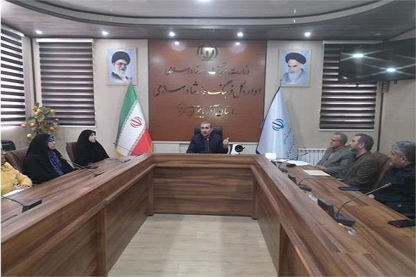 وضعیت کتابخوانی جامعه قابل قبول نیست