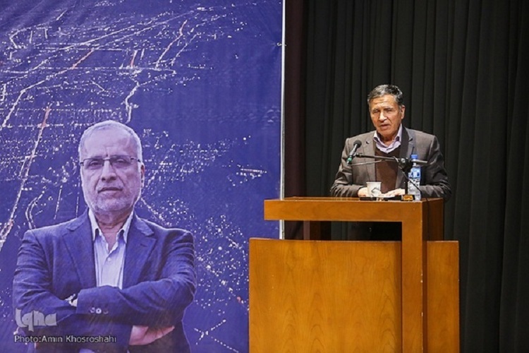 محمدجعفر یاحقی، عضو هیئت علمی دانشکده ادبیات دانشگاه فردوسی