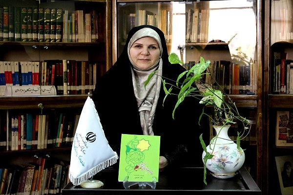 زهرا حسینی نویسنده بروجردی