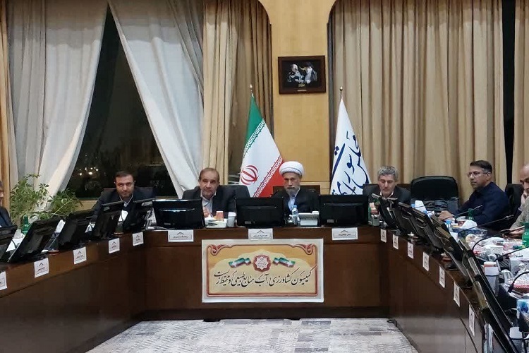 نشست مجمع نمایندگان فارس با حضور امام جمعه شیراز