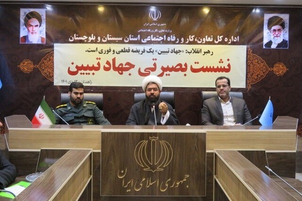 ارسالی/ روشنگری و بیان صحیح دستاوردهای انقلاب، سد راه دشمنان است