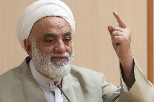 حجت‌الاسلام والمسلین محسن قرائتی، دبیر ستاد اقامه نماز کشور