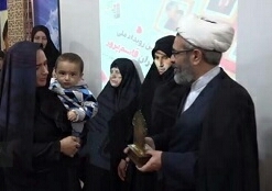 تجلیل از مادران قاسم‌پرور