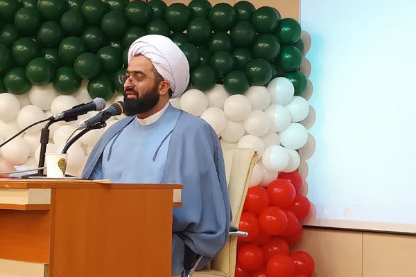 حجت الاسلام دیلم رئیس مرکز بزرگ اسلامی گلستان