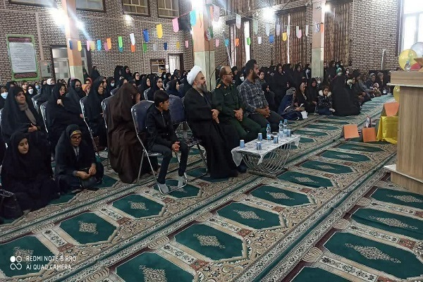 حضرت زهرا (س) الگو و مقتدای همه بشریت است