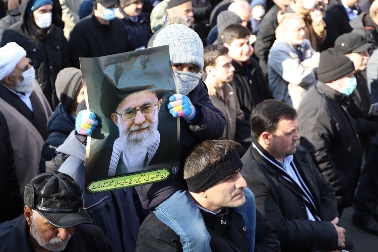 راهپیمایی مردم تبریز در اعتراض به توهین نشریه فرانسوی + عکس