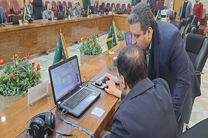 هیئت داوران مسابقات سراسری قرآن داوری الکترونیک را تمرین کردند + عکس