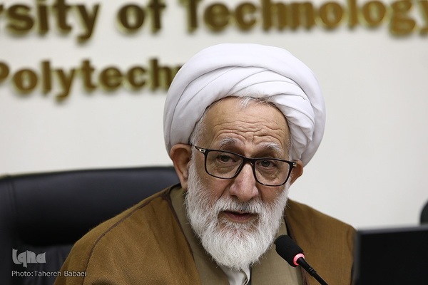 مسلمی نائینی: شهدای جهاددانشگاهی را الگوی دبستانی‌ها و دبیرستانی‌ها کنیدحجت‌االاسلام والمسلمین شکری: از شهیدان اسوه بسازید نه اسطوره