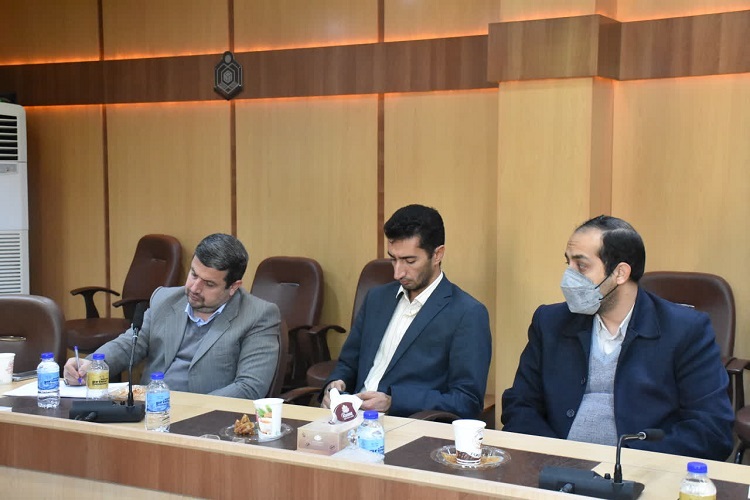 نشست کمیته تخصصی قرآن ستاد بزرگداشت دهه فجر استان فارس