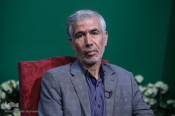 رضا اسماعیلی دبیر هفدهمین جشنواره بین‌المللی شعر فجر