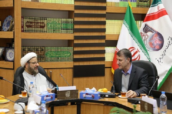 حجت‌الاسلام والمسلمین احمد واعظی و وحید حدادی، رئیس مرکز همکاری‌های علمی بین‌المللی وزارت علو