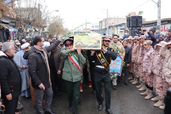 آیین استقبال از یک شهید گمنام در چالدران برگزار شد