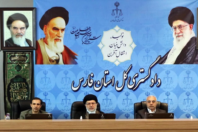 نشست مدیران قضایی فارس با مدیرکل صدا و سیما