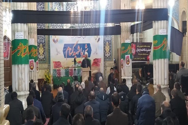 مسئولان در مواجهه با شهدا مسئولیت سنگینی برعهده دارند