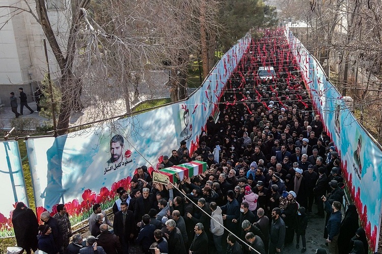 تشییع آلالههای سرخ عاشورایی در تبریز/ پیکر پاک فرزند روحالله در استانداری آذربایجان شرقی آرام گرفت تشییع آلالههای سرخ عاشورایی در تبریز/ پیکر پاک فرزند روحالله در استانداری آذربایجان شرقی آرام گرفت