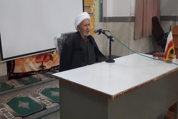 التزام عملی به عفاف ویژگی بارز حضرت زهرا (س) بود