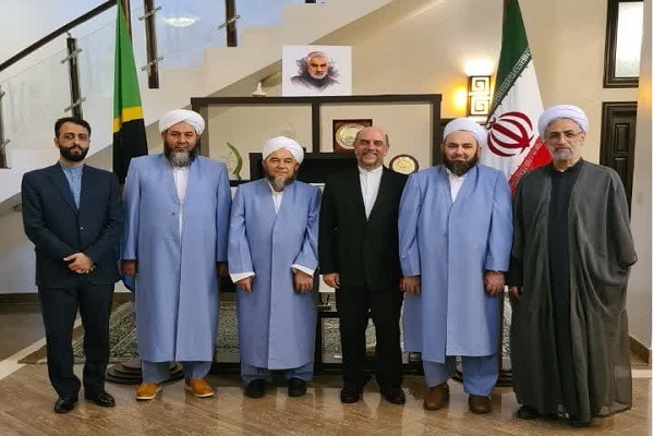 دیدار جمعی از علمای اهل‌سنت ایران با سفیر کشورمان در تانزانیا