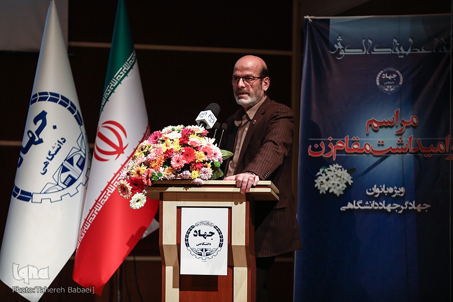 دختران خانواده جهاددانشگاهی در جشن ویژه بانوان مکلف شدند