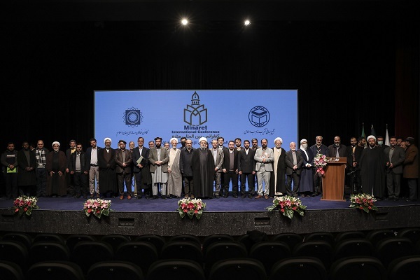 حقوقدانان مسلمان توهین به مقدسات را مورد پیگیری حقوقی قرار دهند