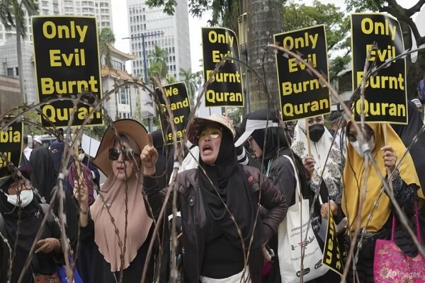 ادامه تظاهرات محکومیت قرآن سوزی در اندونزی