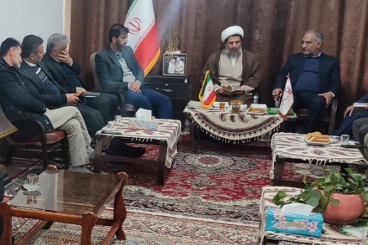 دیدار امام جمعه صفاشهر با مدیرکل آموزش و پرورش فارس