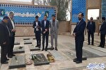ادای احترام مسئولان جهاددانشگاهی یزد به شهيد شمسی‌پور