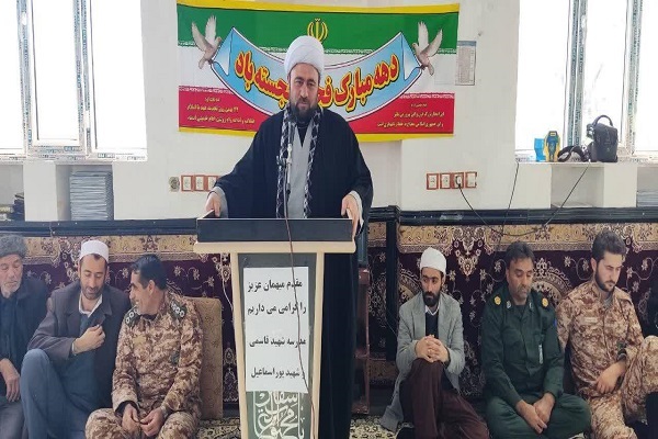 جشن بزرگ انقلاب با حضور سران عشایر در چالدران برگزار شد