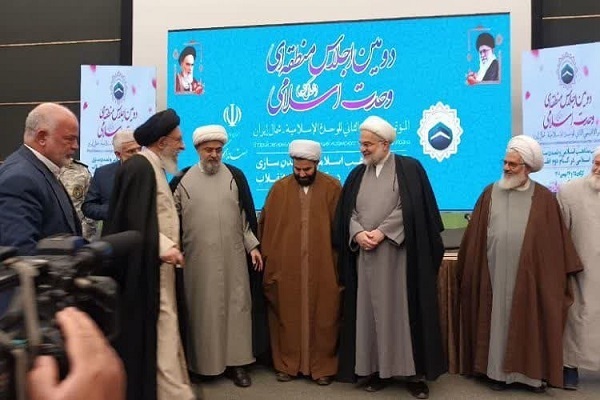 تجلیل از آیت الله نورمفیدی امام جمعه گرگان در اجلاس سراسری تقریب و مذاهب