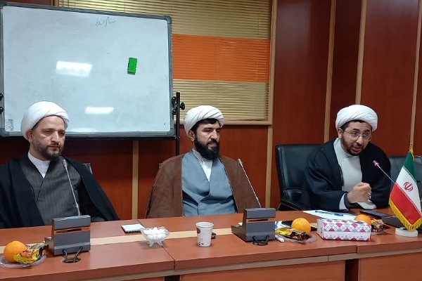 حجت الاسلام گرزین مدیر کل تبلیغات گلستان در نشست هم اندیشی تربیت تمدن ساز