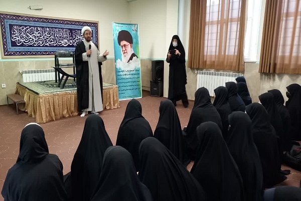 حجت الاسلام تقدیری مسئول بنیاد ملی نوجوان و رئیس سازمان صدرا کشور