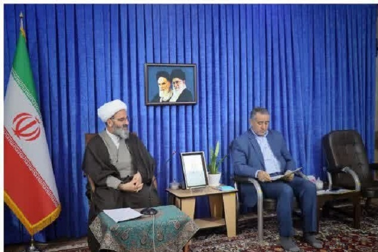 حجت الاسلام مطیعی و سید محمد رضا هاشمی در جلسه شورای فرهنگ عمومی سمنان اجرای برنامههای جهاد تبیین مانع توطئه دشمنان است