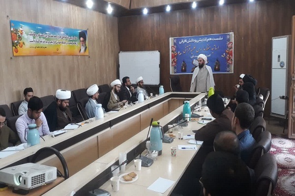 نشست دانش‌افزایی اساتید حفظ مدارس علمیه قرآنی خوزستان