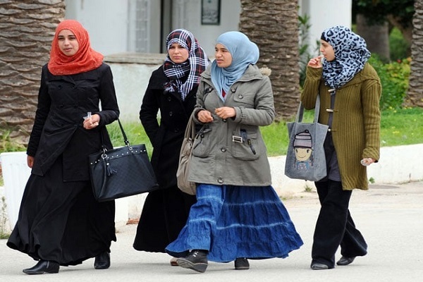 تبعیض و تحقیز زنان محجبه در تونس آزاد