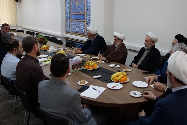 بازدید معاون امور بین‌الملل دفتر مقام معظم رهبری از نمایندگی المصطفی در روسیه