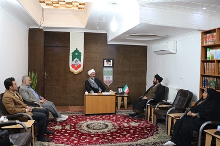 دیدار دبیر ستاد هماهنگی کانونهای مساجد سمنان با نماینده ولی فقیه دراستان سمنان ارسالی// برگزاری گردهمایی مدیران کانونهای مساجد در سمنان