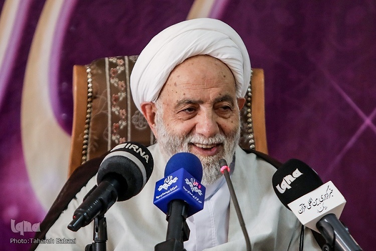حجت‌الاسلام والمسلمین محسن قرائتی، رئیس ستاد اقامه نماز کشور