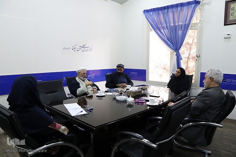 مهدی کرمانی، استادیار گروه علوم اجتماعی دانشکده ادبیات و علوم انسانی دانشگاه فردوسی مشهد در تحریریه ایکنا مهدی کرمانی، استادیار گروه علوم اجتماعی دانشکده ادبیات و علوم انسانی دانشگاه فردوسی مشهد در تحریریه ایکنا